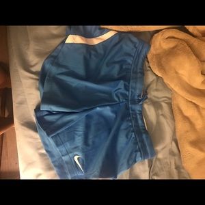 Nike dry fit shorts women’s blue small